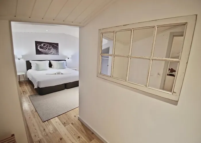 Manta Ray 3* Horta (Azores)