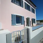 Bed and breakfast Manta Ray Horta (Azores)