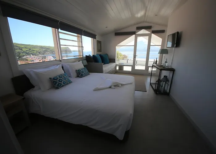 Manta Ray 3* Horta (Azores)