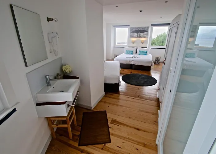 Manta Ray Bed & Breakfast Horta (Azores)